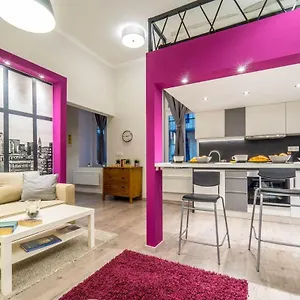 https://cozy-downtown-studio-apartment.inbudapesthotels.com
