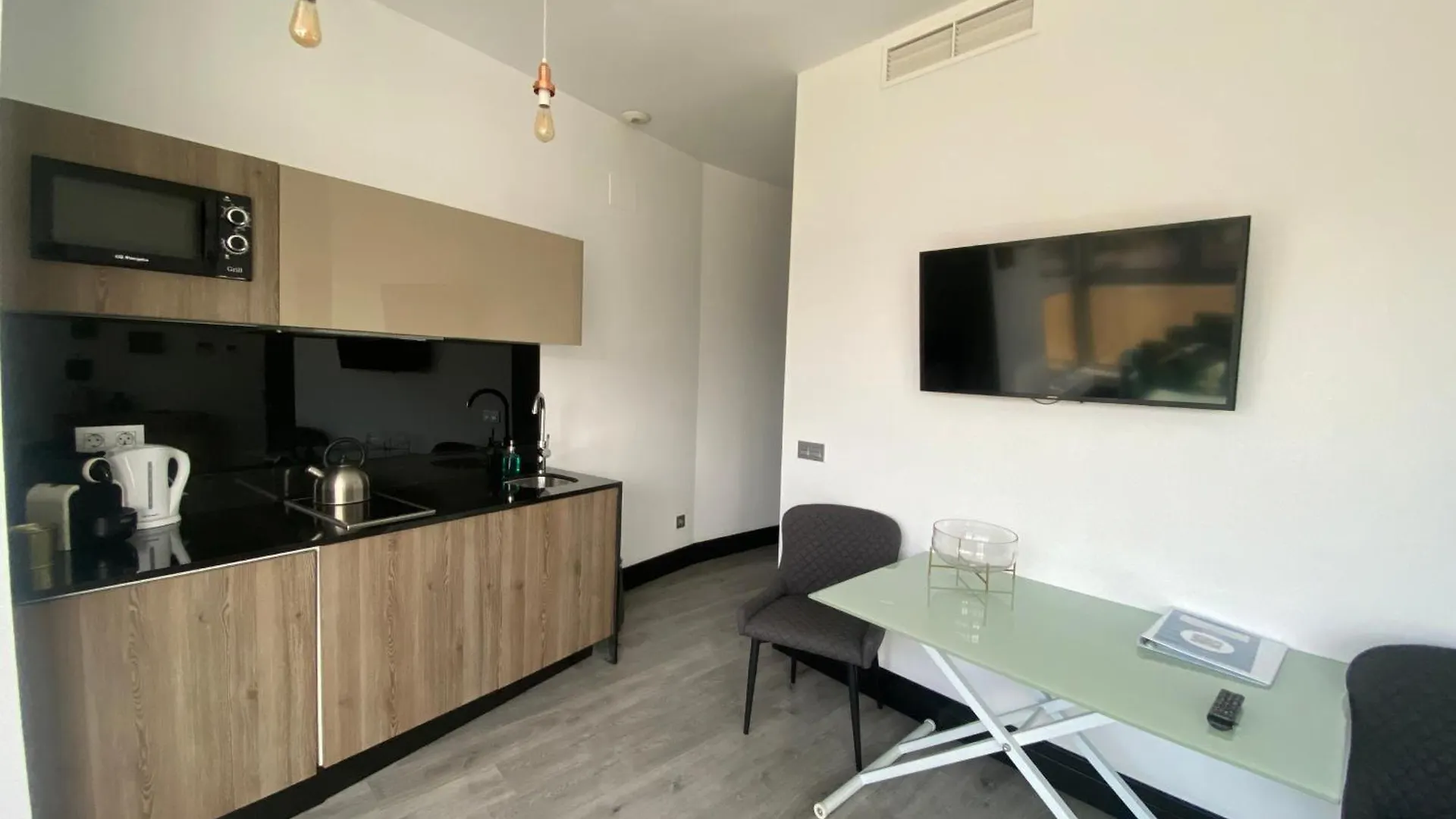 Apartamentos Avenue Rooms Málaga 0*,