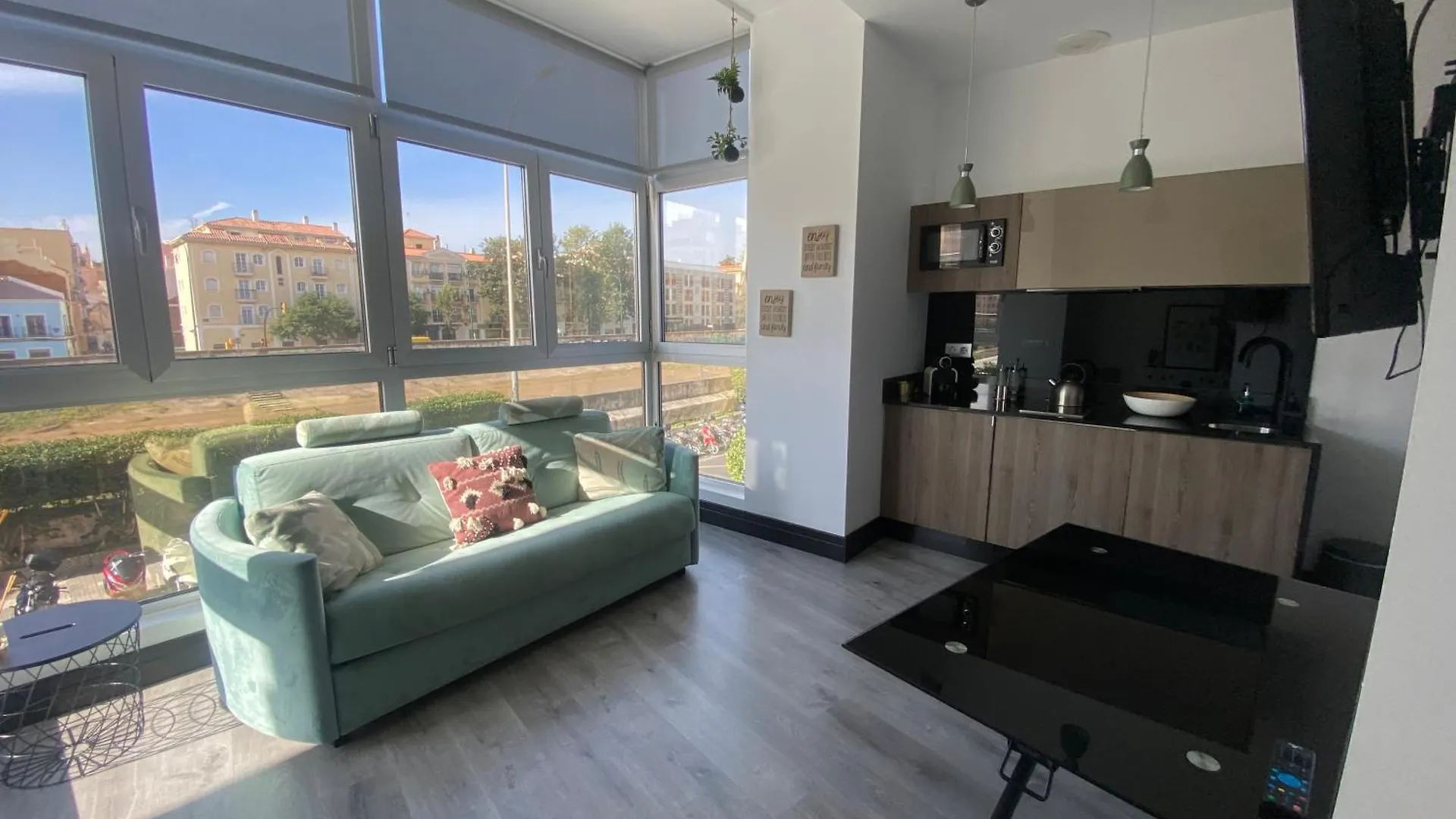Apartamentos Avenue Rooms Málaga 0*,